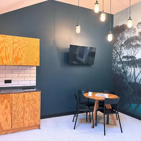 Eklo Centre Bastide Bordeaux