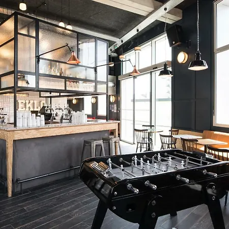 Eklo Centre Bastide Bordeaux