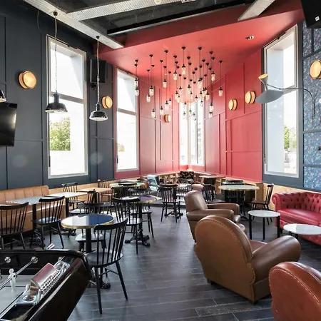 Отель Eklo Centre Bastide 3*