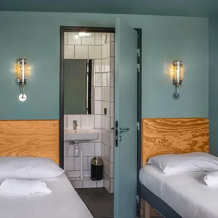 Hotel Eklo Centre Bastide Bordeaux