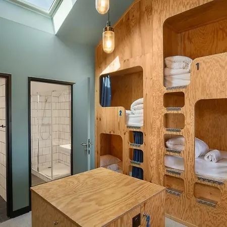 Hotel Eklo Centre Bastide Bordeaux