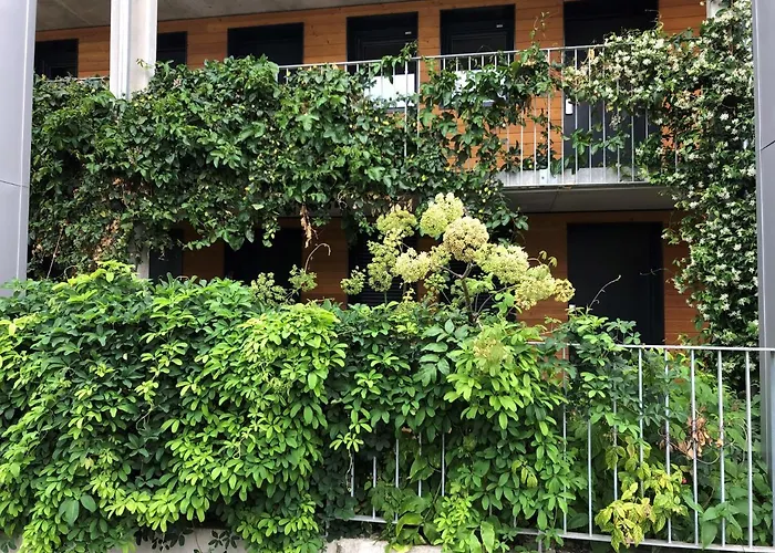 Eklo Centre Bastide 3*