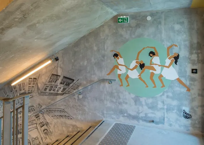 Hotel Eklo Centre Bastide 3*