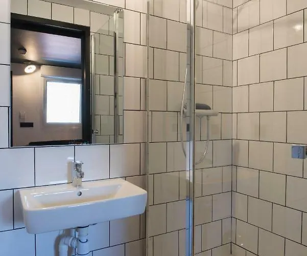 Hotel Eklo Centre Bastide Bordeaux