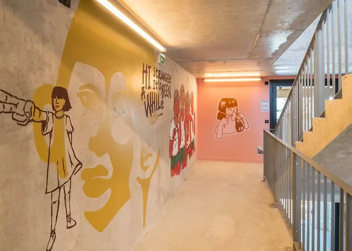 Eklo Centre Bastide Bordeaux