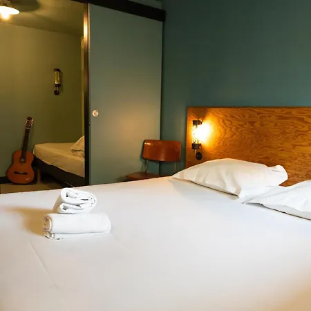Hotel Eklo Centre Bastide Bordéus