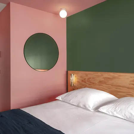 Hotel Eklo Centre Bastide Bordéus