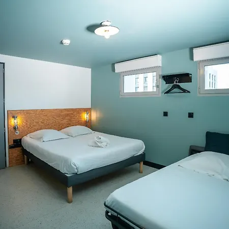 Hotel Eklo Centre Bastide Bordéus