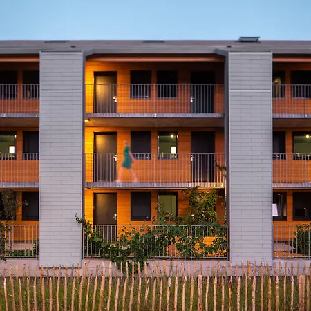 Hotel Eklo Centre Bastide Bordéus