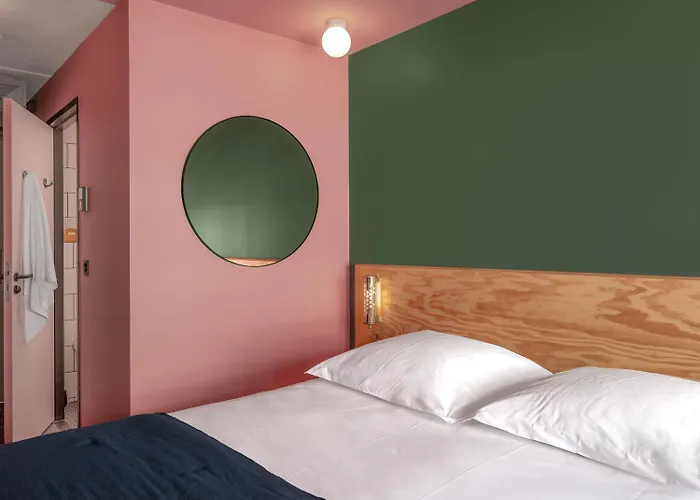 Hotel Eklo Centre Bastide Bordéus