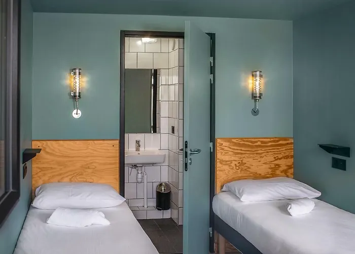Hotel Eklo Centre Bastide Burdeos
